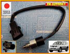 Spínač zpátečky E130 JAPAN Nissan Navara Pathfinder 2005 až 2011
